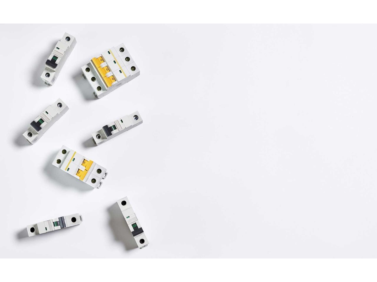How to Choose the Right Circuit Breaker for Your Needs