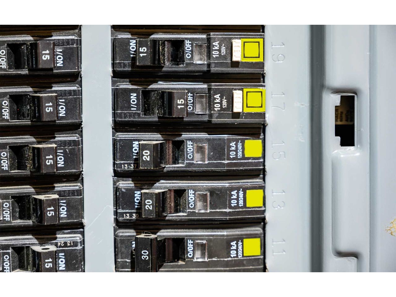 How to Replace a Circuit Breaker: Step-by-Step Guide