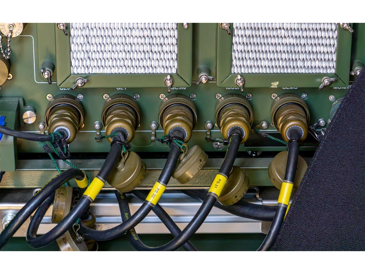 Military Connectors: Harsh Environment Reliability