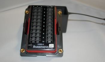 【超歓迎】 15303-4-0-4 - FUSE BLOCK - Peerless Electronics Inc. フェイスジェル・ゲル