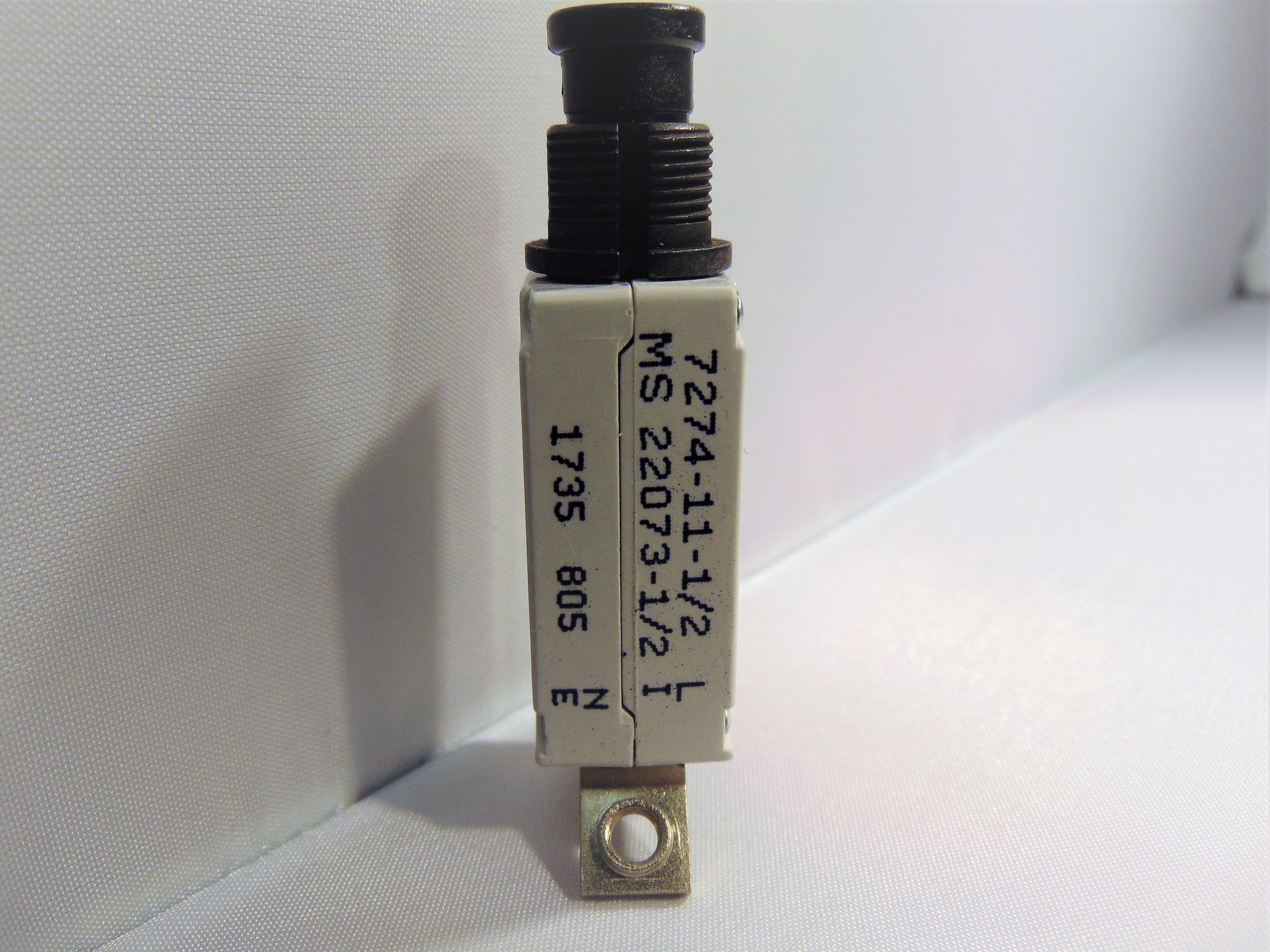 7274-11-1/2 - CIRCUIT BREAKER - Peerless Electronics Inc. 7274-11-1/2 - CIRCUIT BREAKER - Peerless Electronics Inc.