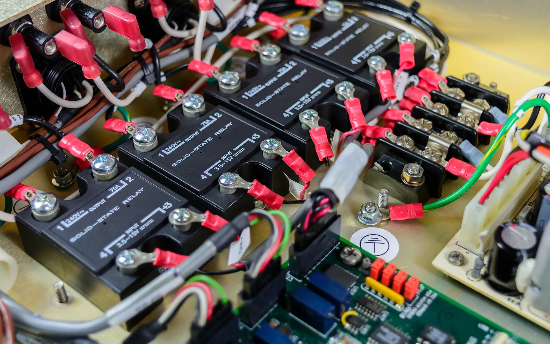 Solid state relays with wiring